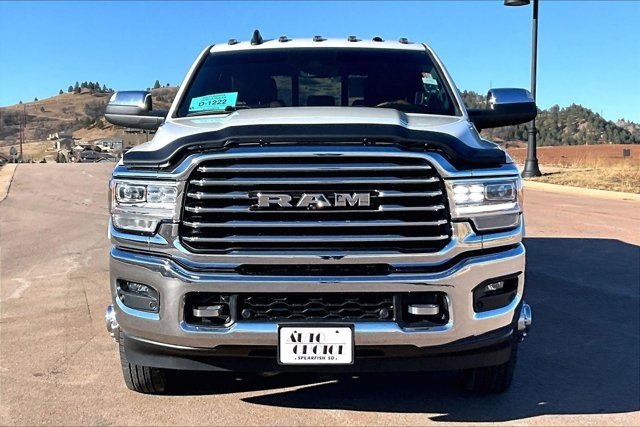 Used 2019 RAM 3500 Limited w/ Max Tow Package image 2