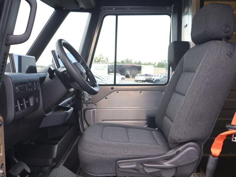 Used 2024 Chevrolet Brightdrop 600 w/ Commercial Equipment Package AWD/4WD image 13
