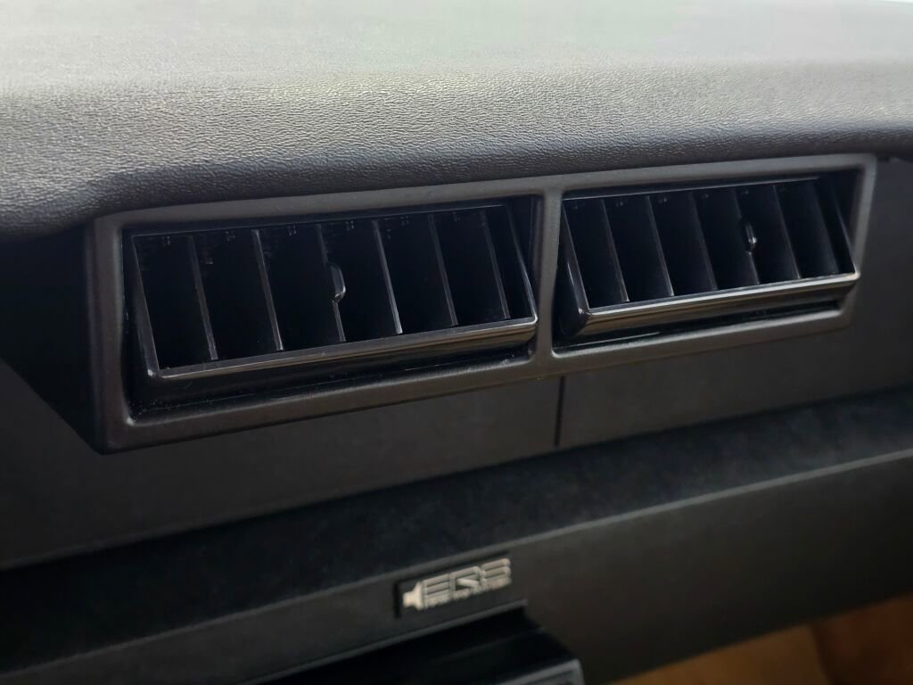 Used 1988 Chevrolet Camaro IROC-Z image 63