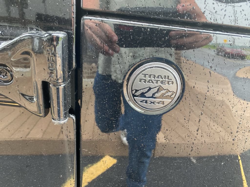 New 2025 Jeep Gladiator Sport AWD/4WD image 12