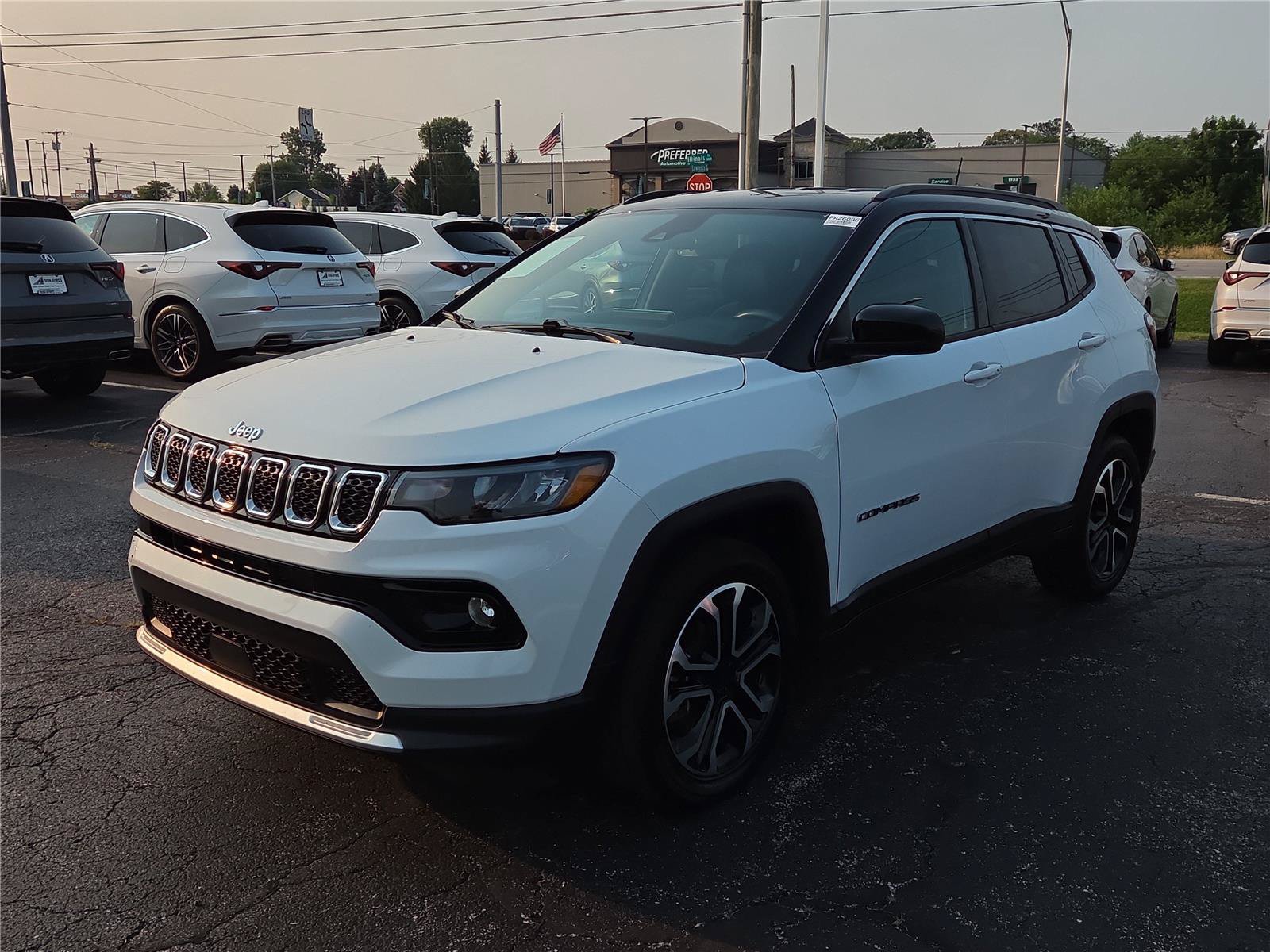 Used 2024 Jeep Compass Limited AWD/4WD image 3