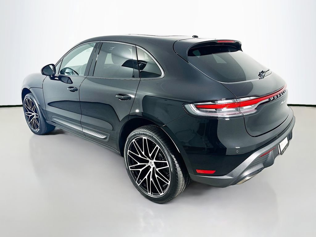 Certified 2026 Porsche Macan image 3