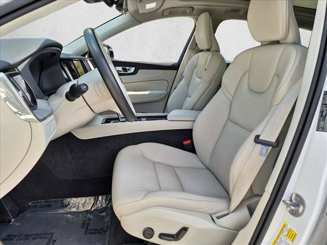 Used 2025 Volvo XC60 B5 Plus w/ Protection Package Premier AWD/4WD image 17