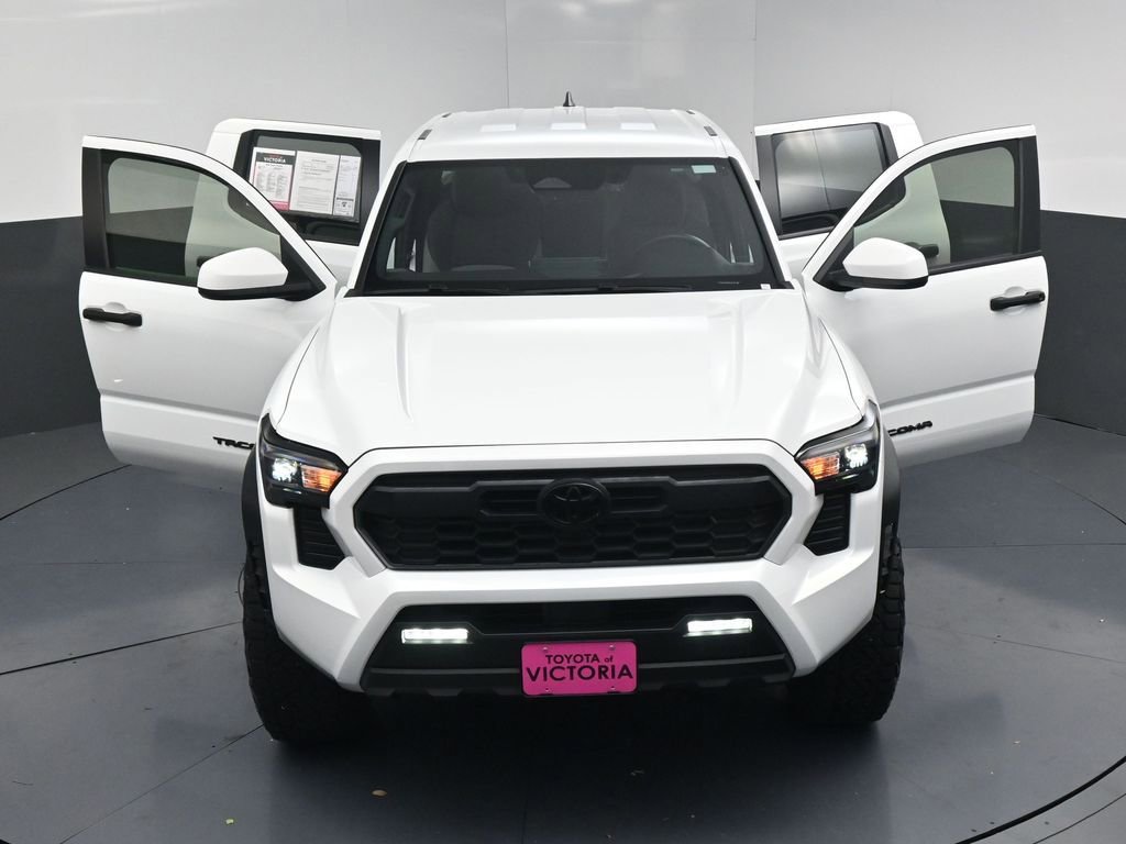 Used 2024 Toyota Tacoma TRD Off-Road AWD/4WD image 23
