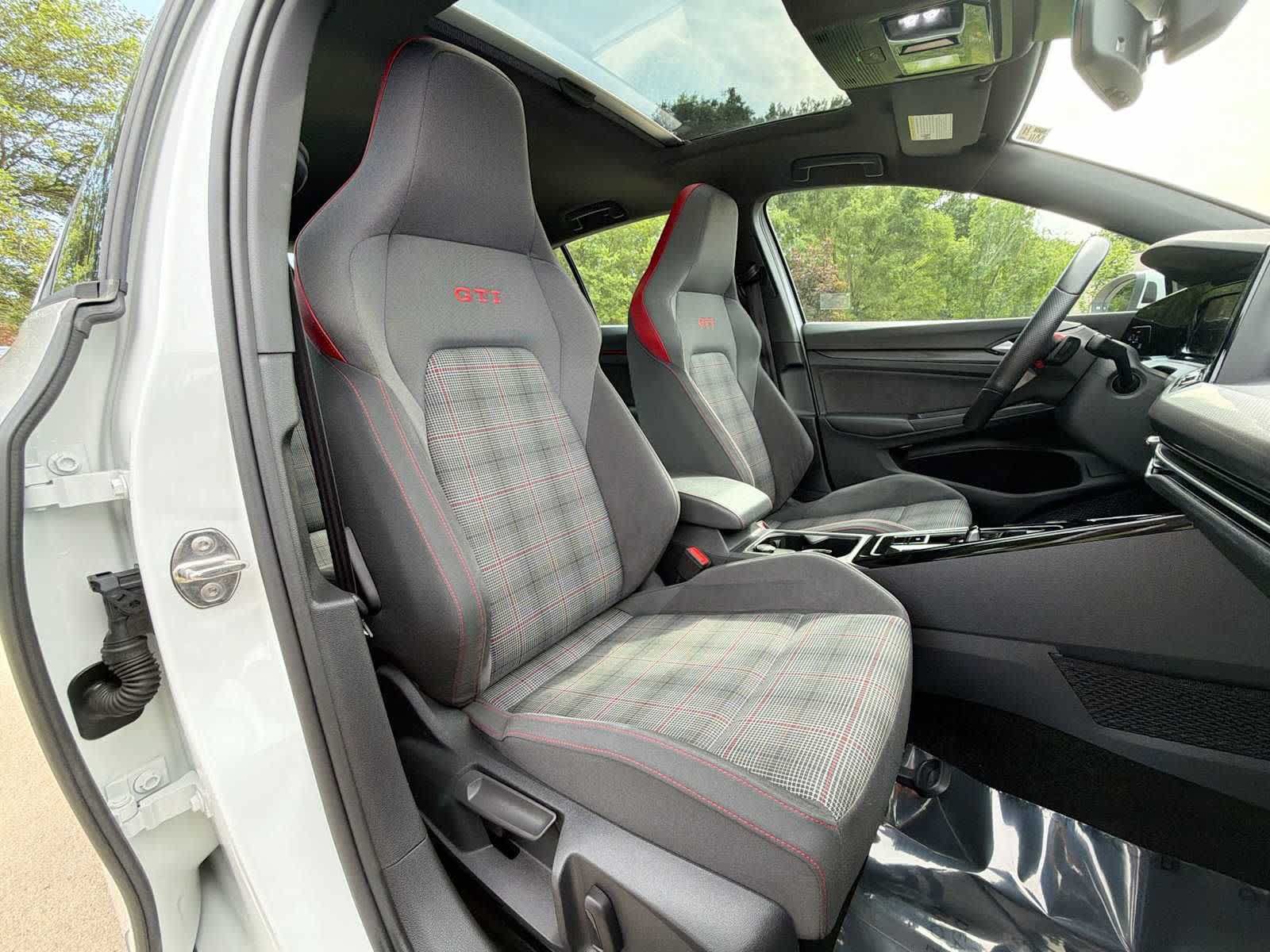 Used 2023 Volkswagen GTI SE FWD image 19