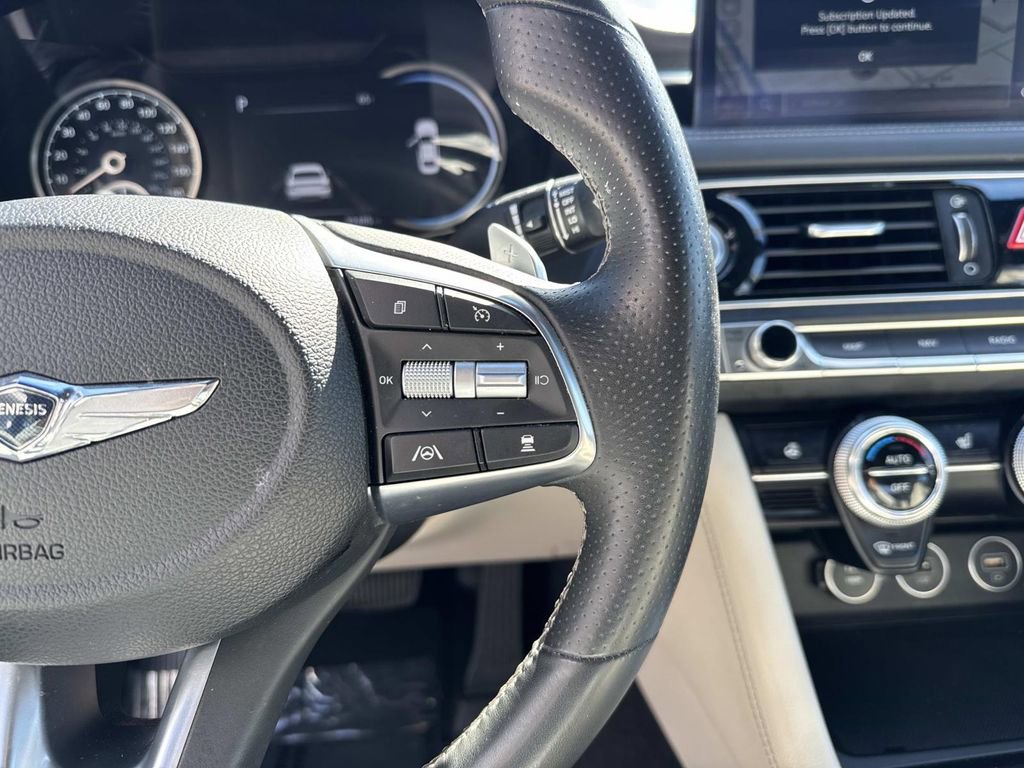 Used 2023 Genesis G70 2.0T image 24