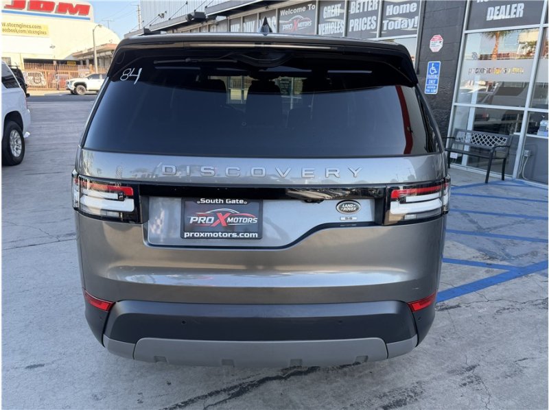 Used 2019 Land Rover Discovery SE AWD/4WD image 13
