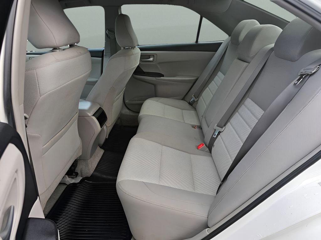 Used 2016 Toyota Camry LE FWD image 13