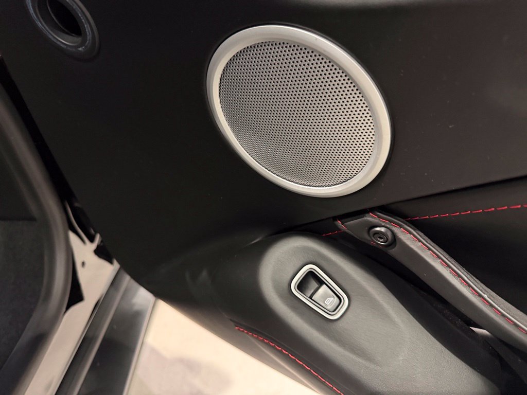 Used 2020 Aston Martin V8 Vantage Coupe RWD image 39