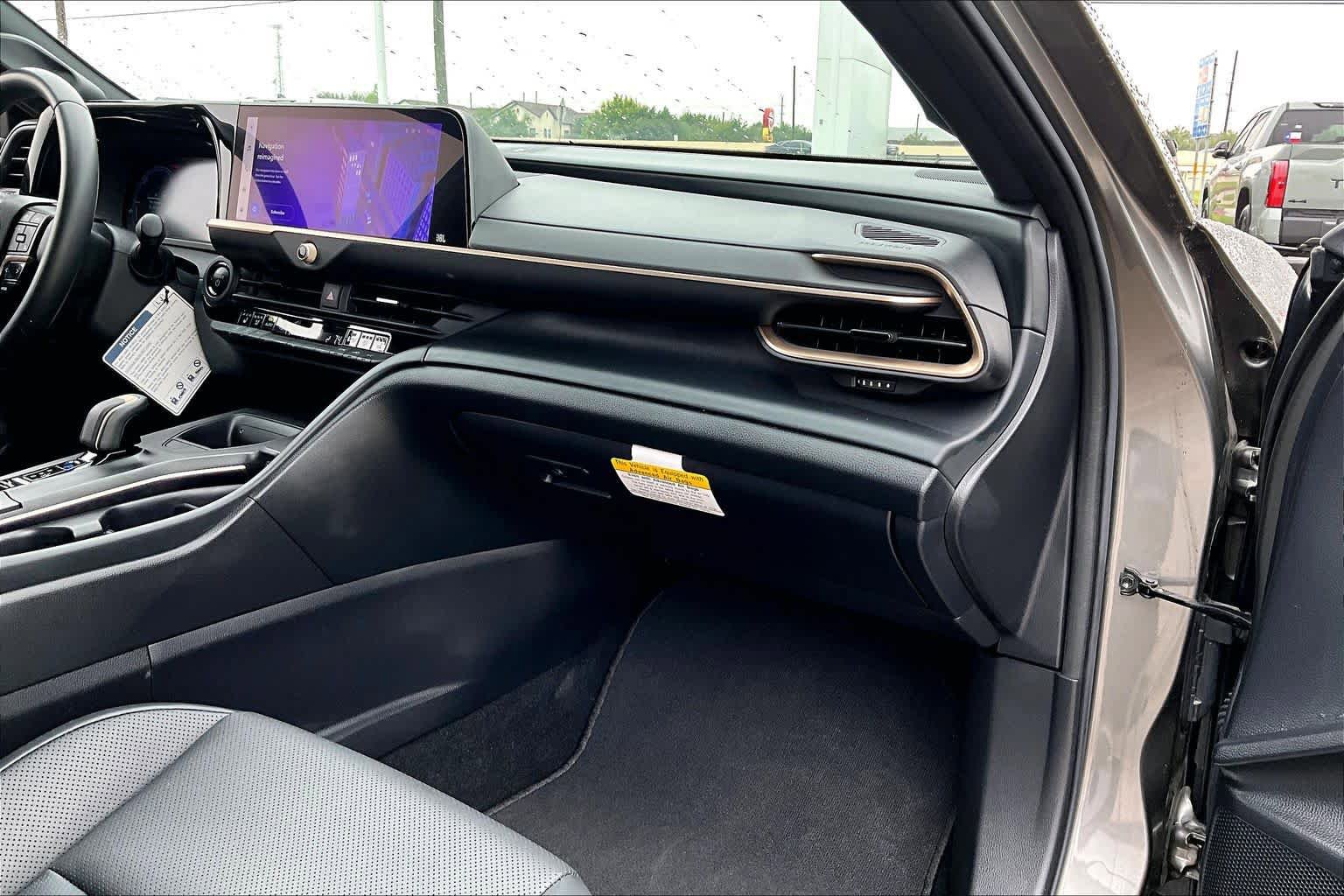 Used 2023 Toyota Crown AWD/4WD image 19