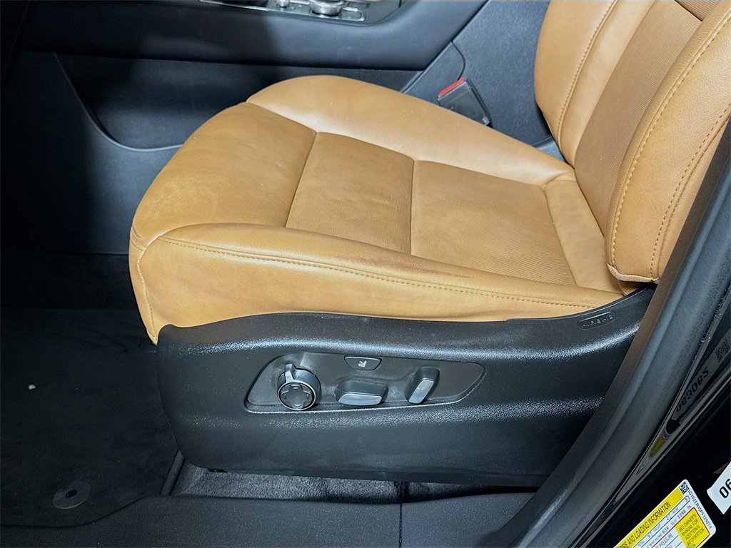 Certified 2023 Cadillac XT4 Sport image 18