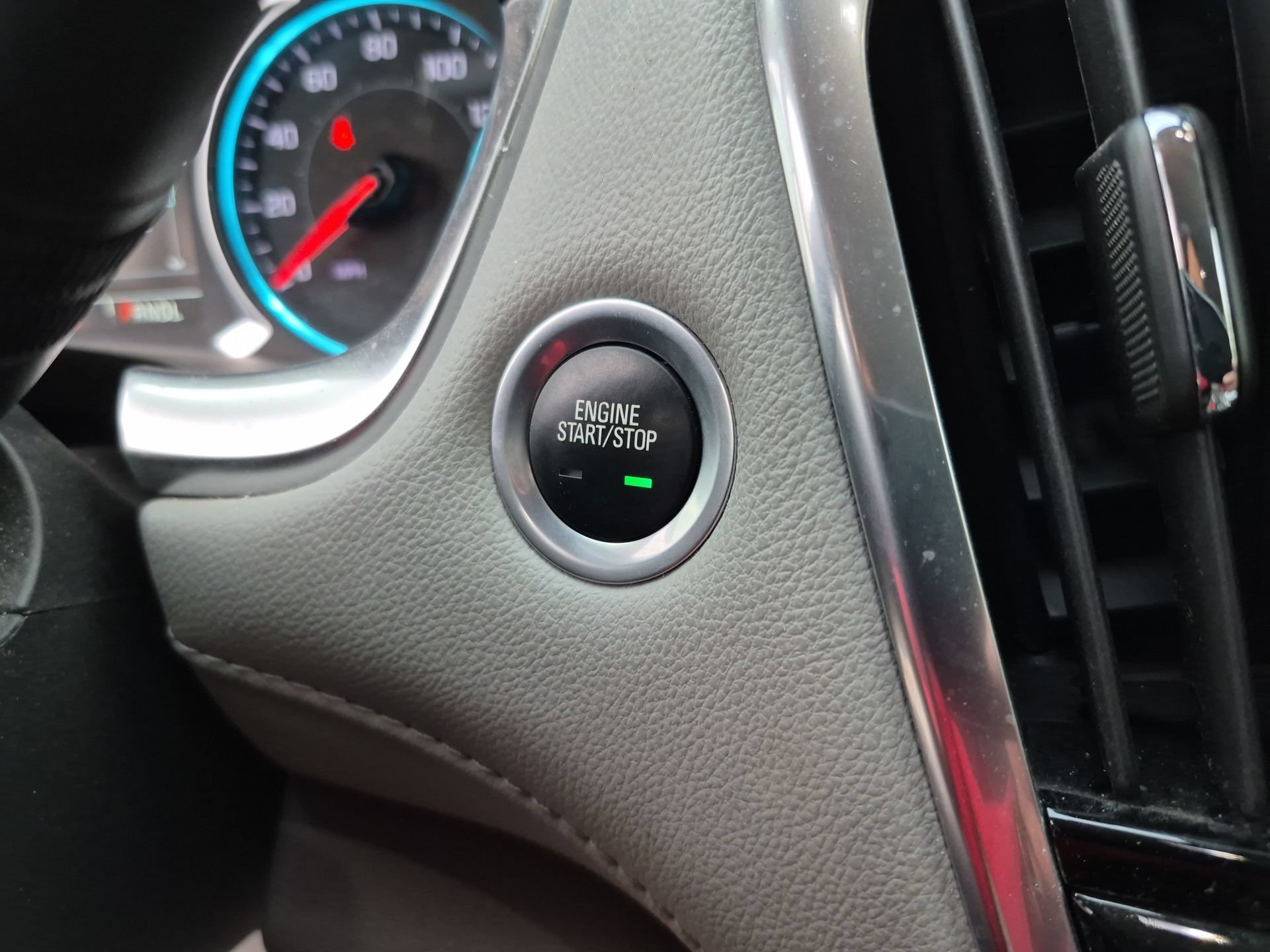 Used 2019 Chevrolet Traverse LT AWD/4WD image 19