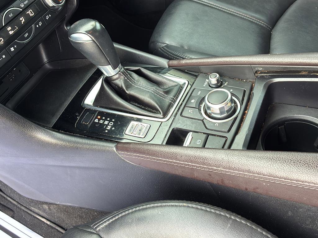 Used 2018 MAZDA MAZDA3 Touring FWD image 23
