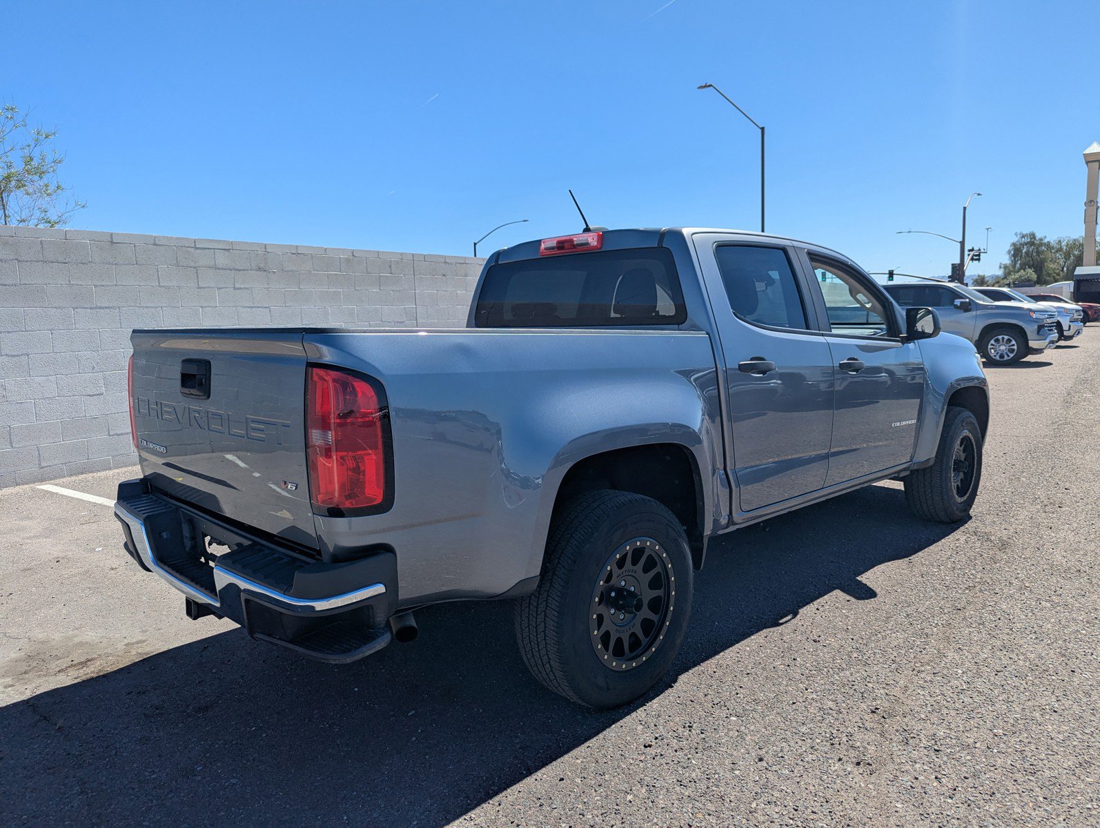 Used 2021 Chevrolet Colorado W/T w/ WT Convenience Package image 4