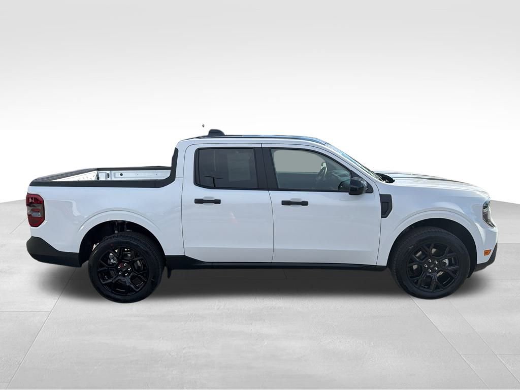 Certified 2025 Ford Maverick XLT w/ XLT Luxury Package image 7
