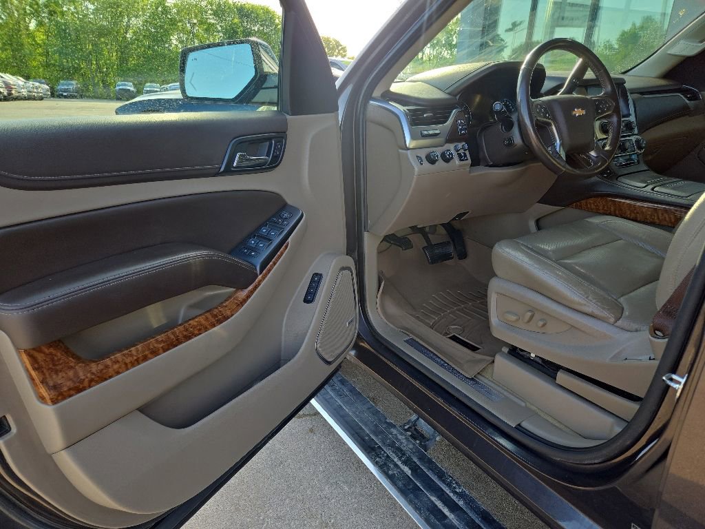 Used 2018 Chevrolet Tahoe Premier AWD/4WD image 29