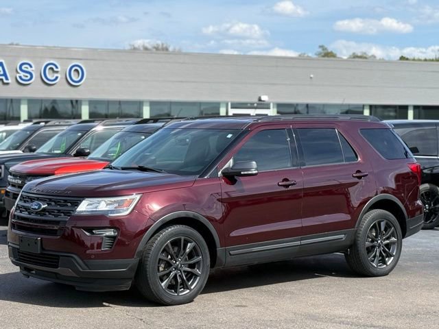 Certified 2018 Ford Explorer XLT w/ XLT Appearance Package AWD/4WD image 33