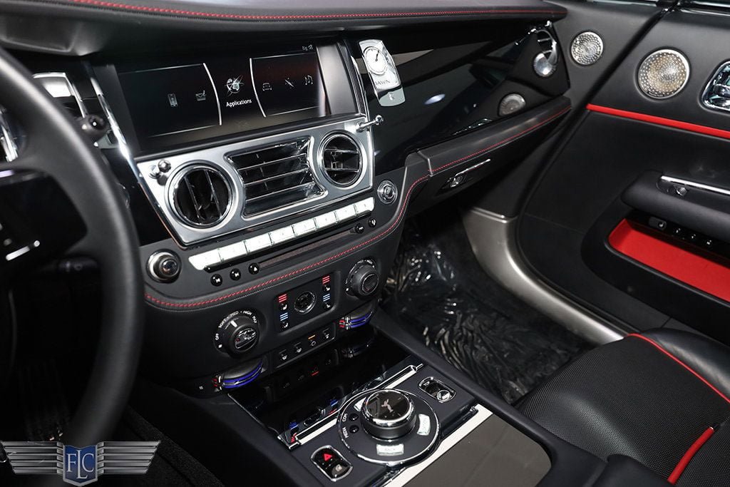 Used 2021 Rolls-Royce Dawn image 30