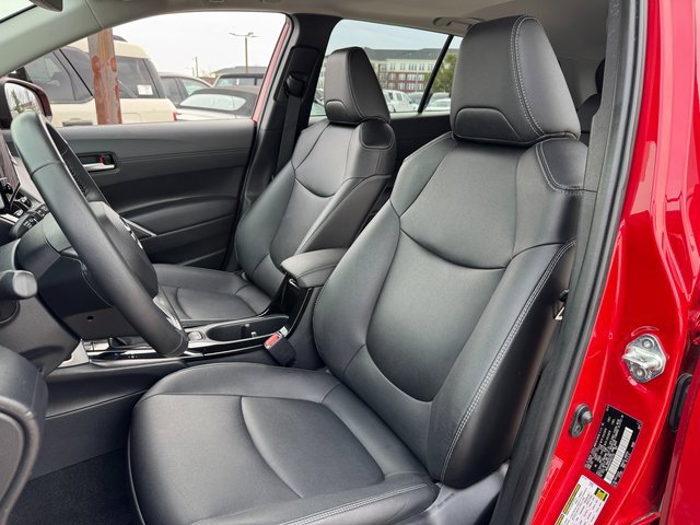 Used 2023 Toyota Corolla Cross XLE w/ Convenience Package image 14