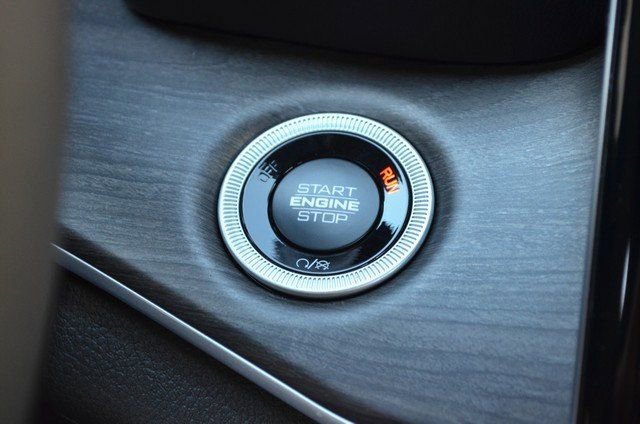 New 2025 Jeep Grand Cherokee Limited w/ Black Appearance Package image 23