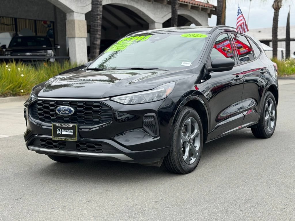 Certified 2023 Ford Escape ST-Line AWD/4WD image 7
