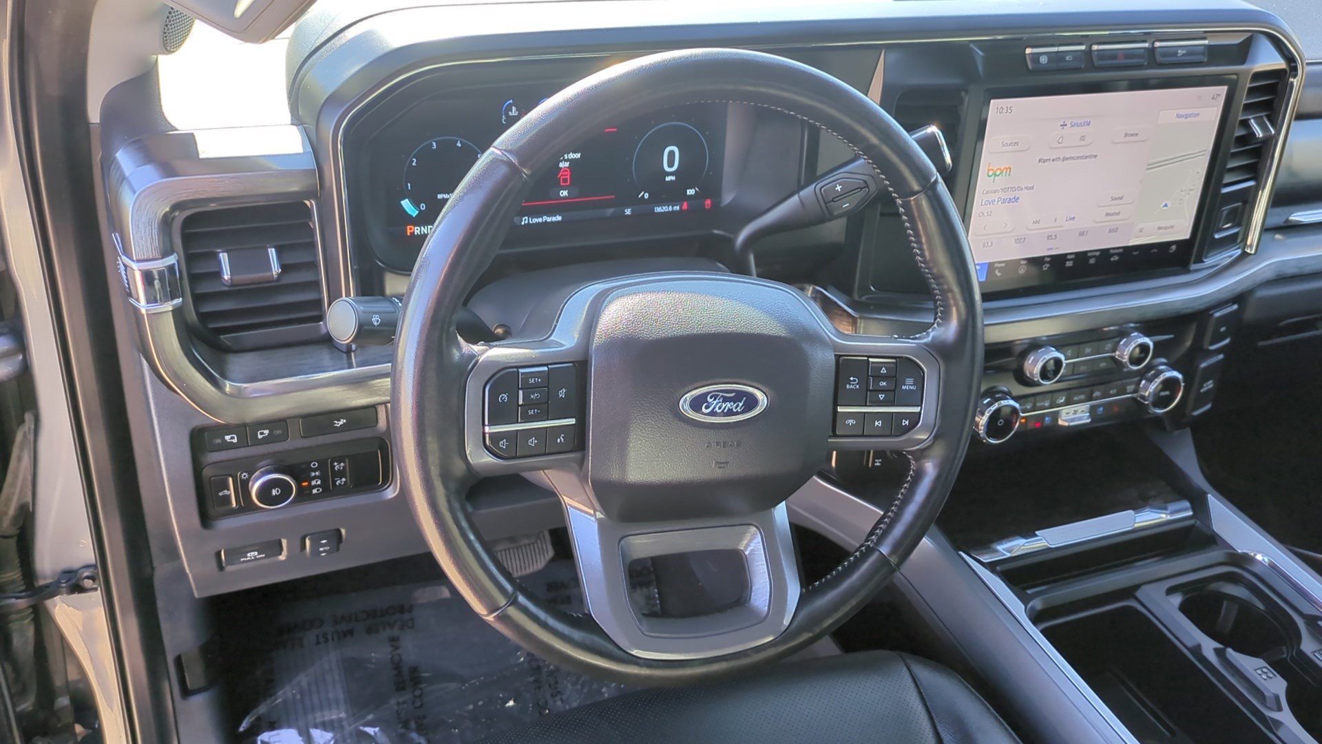 Used 2024 Ford F350 Lariat image 15