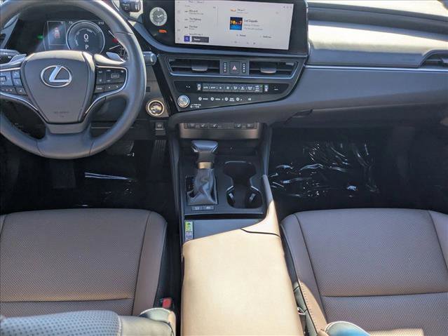 Used 2023 Lexus ES 300h w/ Premium Package image 16