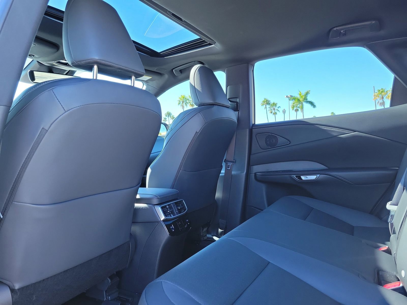 Used 2025 Lexus RX 350 Premium w/ Accessory Package (K3) image 15