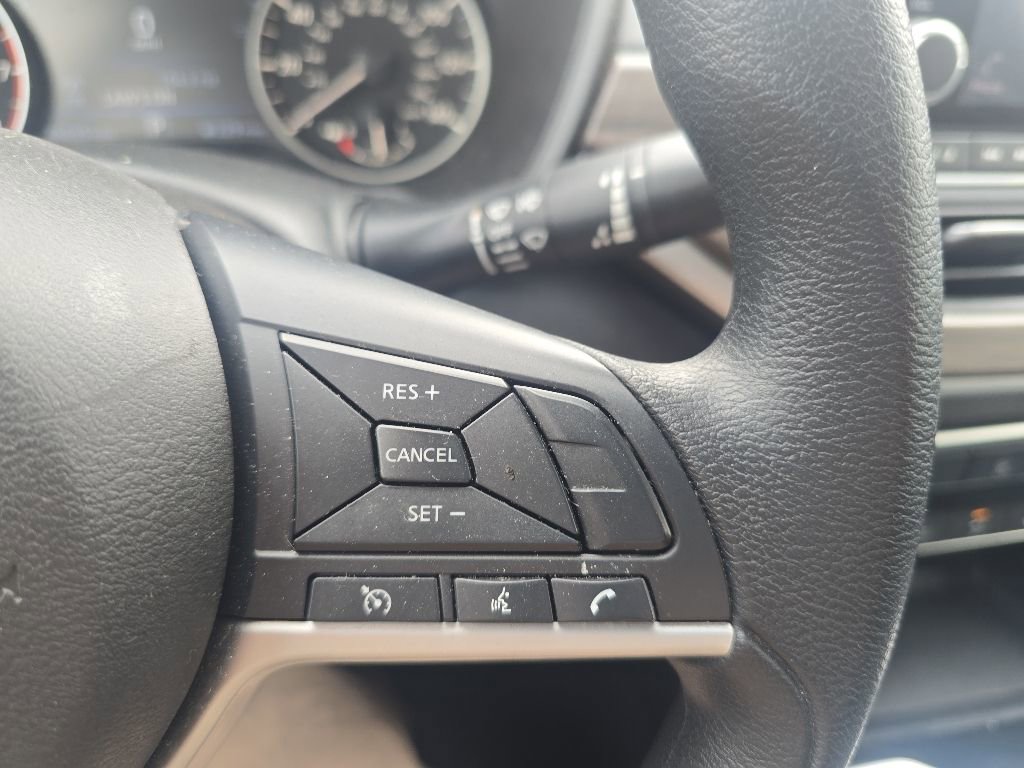 Used 2023 Nissan Altima 2.5 SV FWD image 18