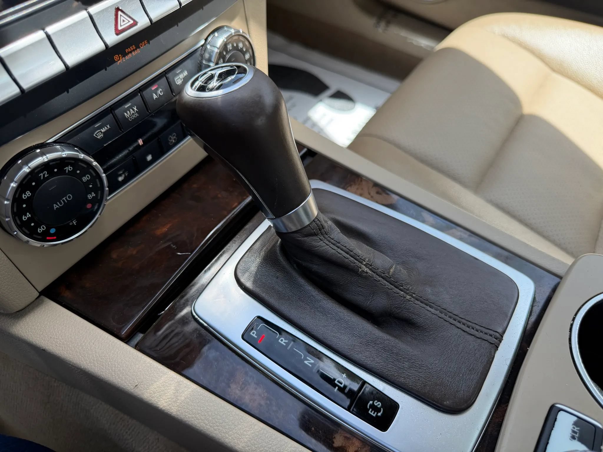 Used 2013 Mercedes-Benz C 250 Sedan image 33