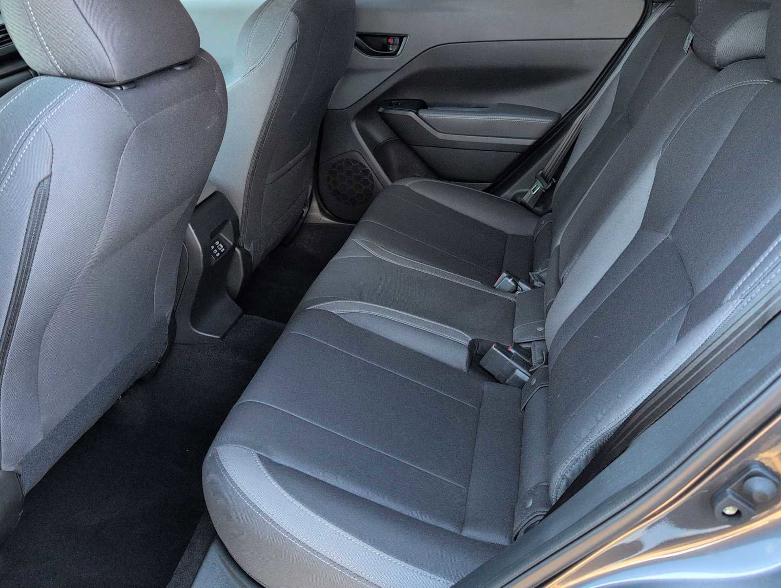 Used 2025 Subaru Crosstrek 2.0i Premium image 18