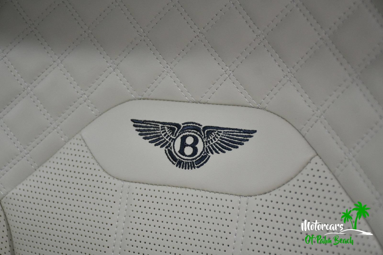 Used 2023 Bentley Bentayga AWD/4WD image 40