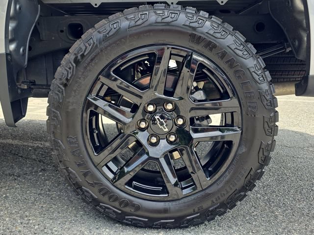 Used 2025 Chevrolet Silverado 1500 Custom Trail Boss AWD/4WD image 35