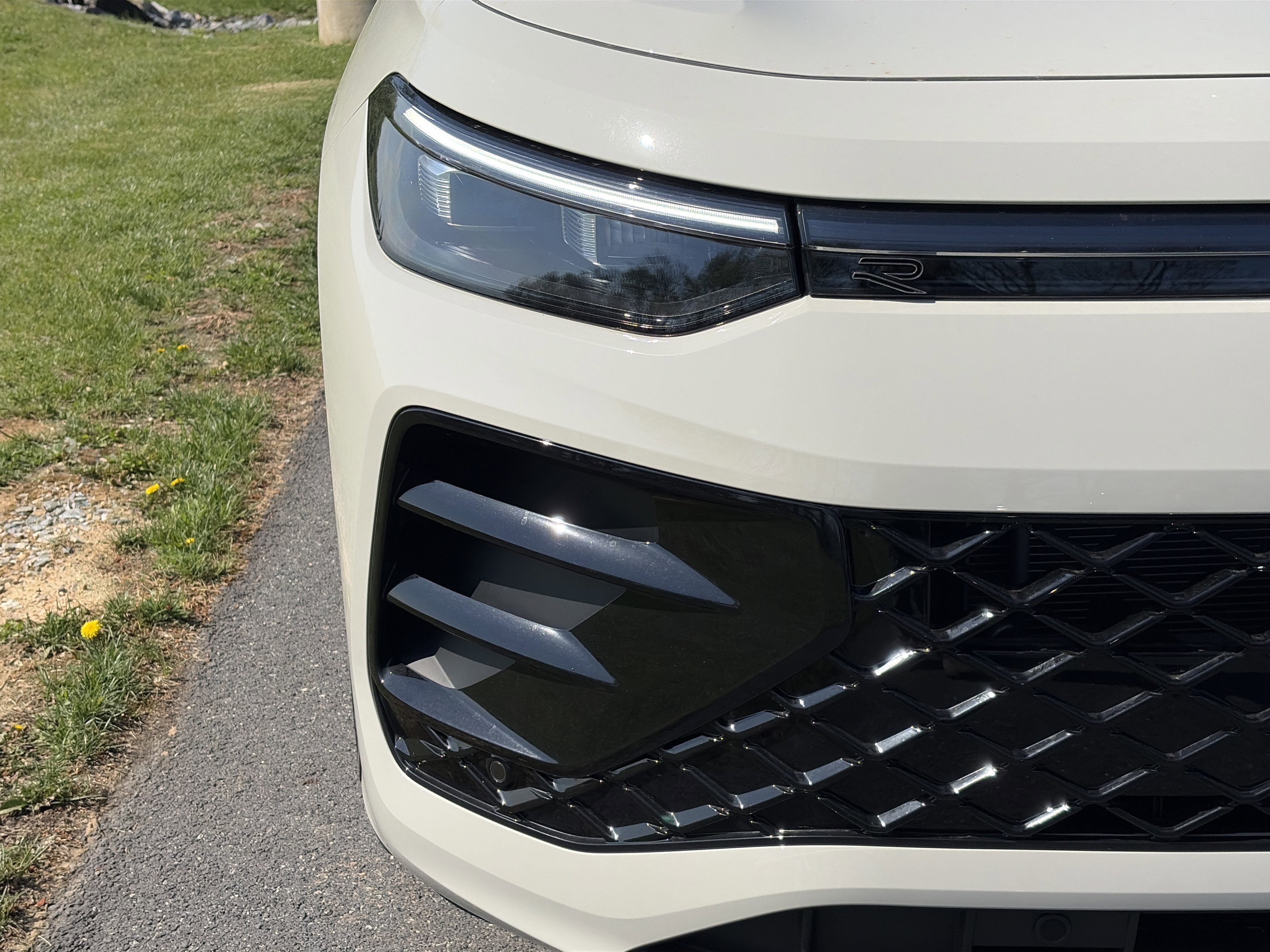 New 2026 Volkswagen Tiguan SE R-Line AWD/4WD image 11