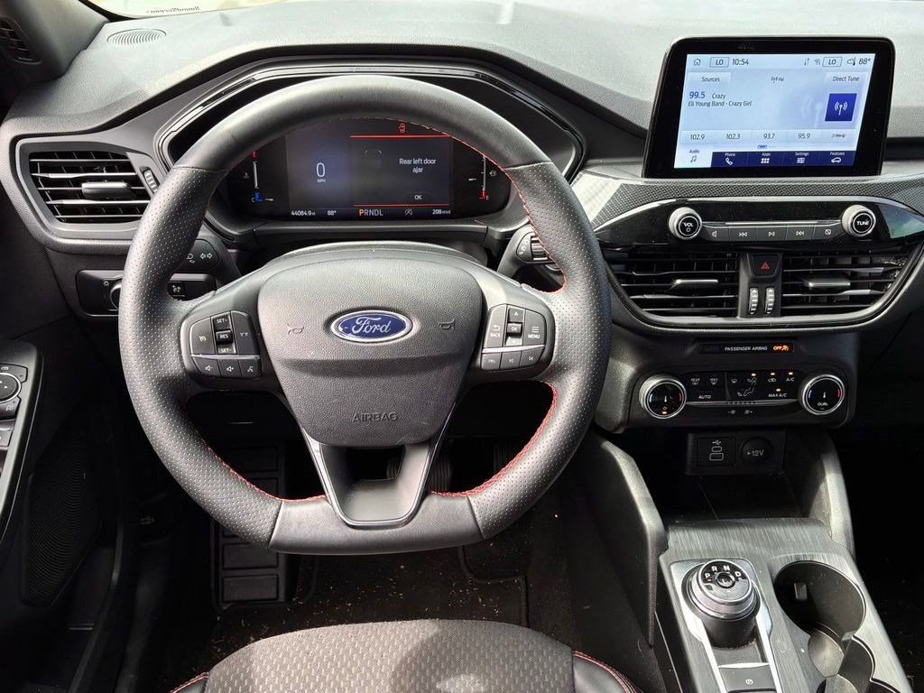 Used 2025 Ford Escape ST-Line FWD image 11