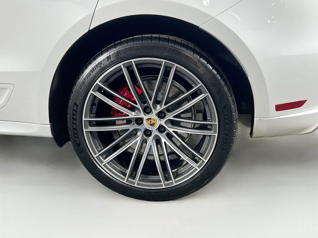 Certified 2023 Porsche Macan GTS image 33