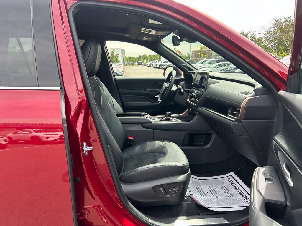 Used 2025 Toyota Grand Highlander AWD Hybrid image 12