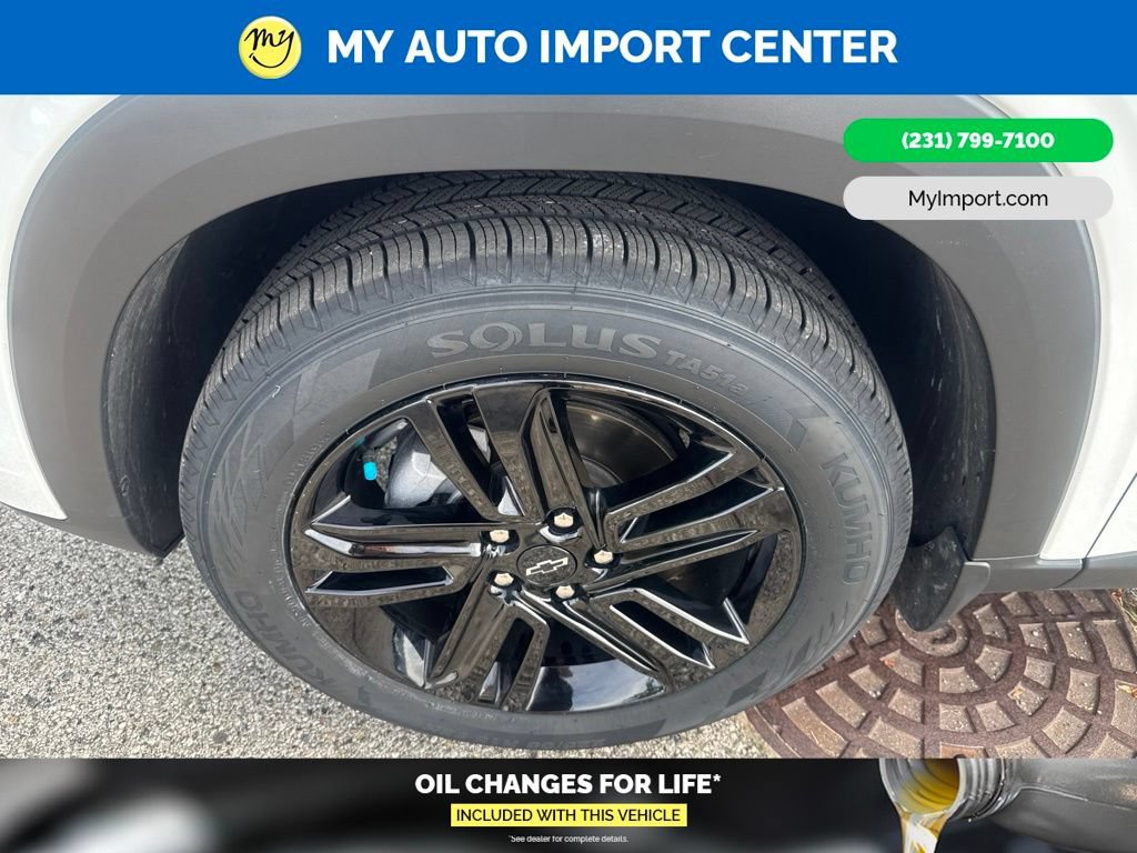 Used 2025 Chevrolet Trax ACTIV FWD image 9