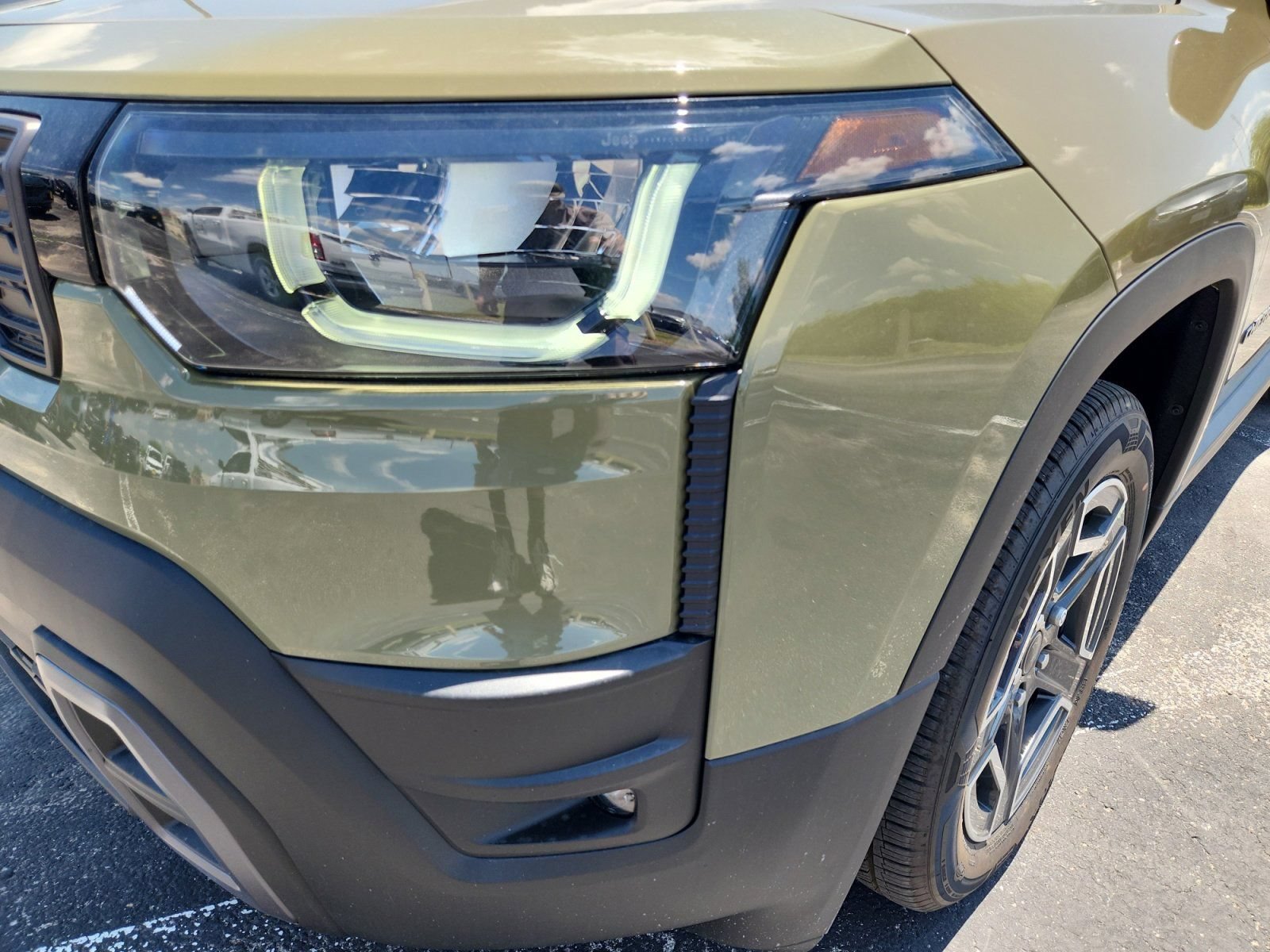 New 2026 Jeep Cherokee Laredo AWD/4WD image 9