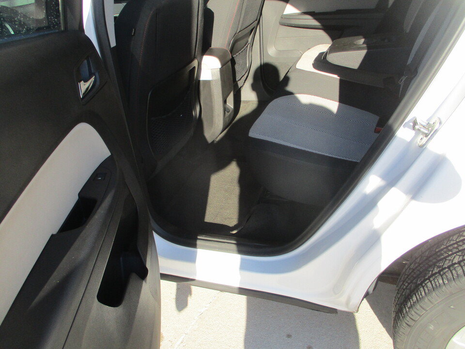 Used 2015 Chevrolet Equinox LT w/ Driver Convenience Package FWD image 8