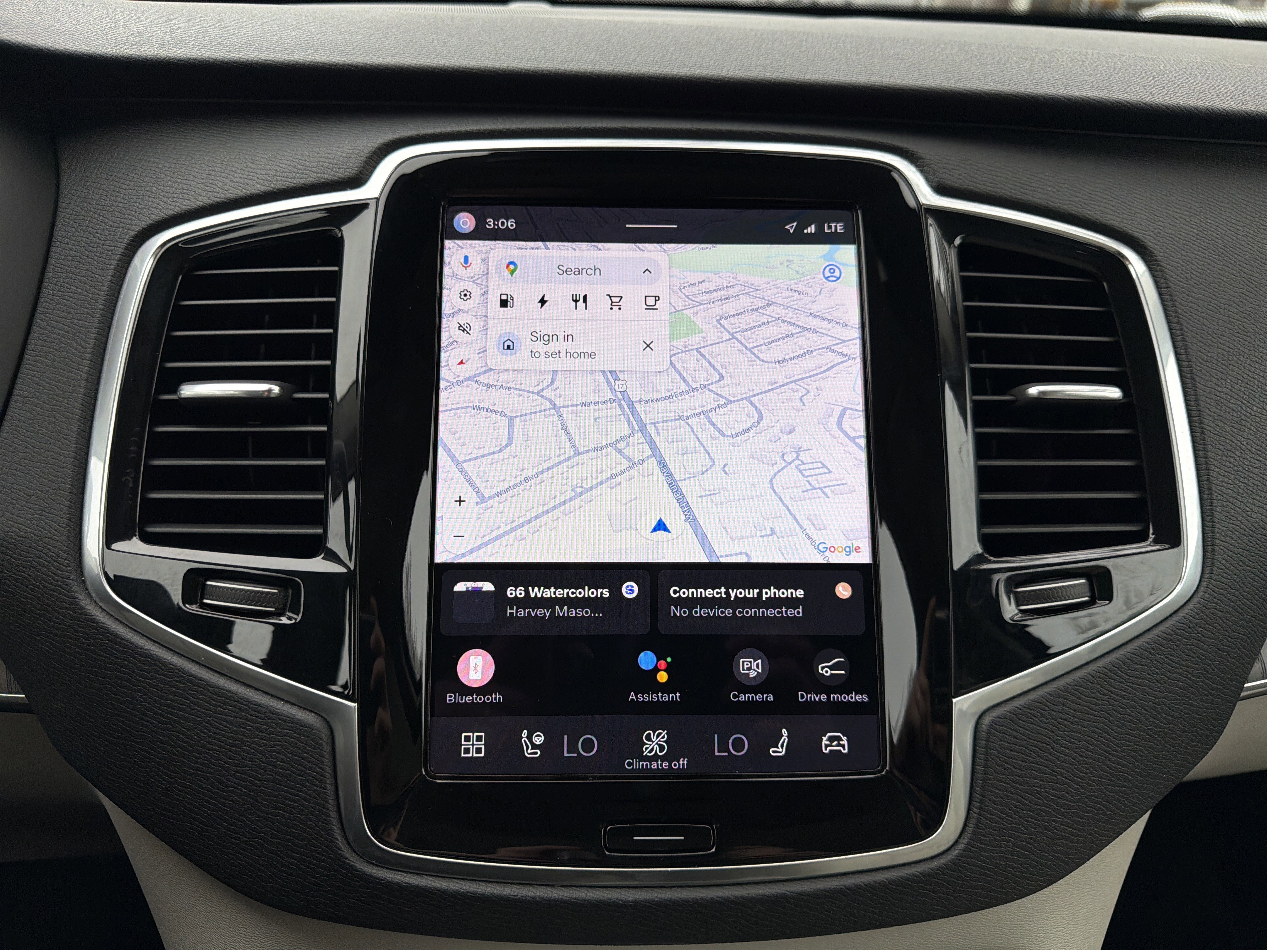 Certified 2024 Volvo XC90 T8 Plus w/ Protection Package Premier image 24