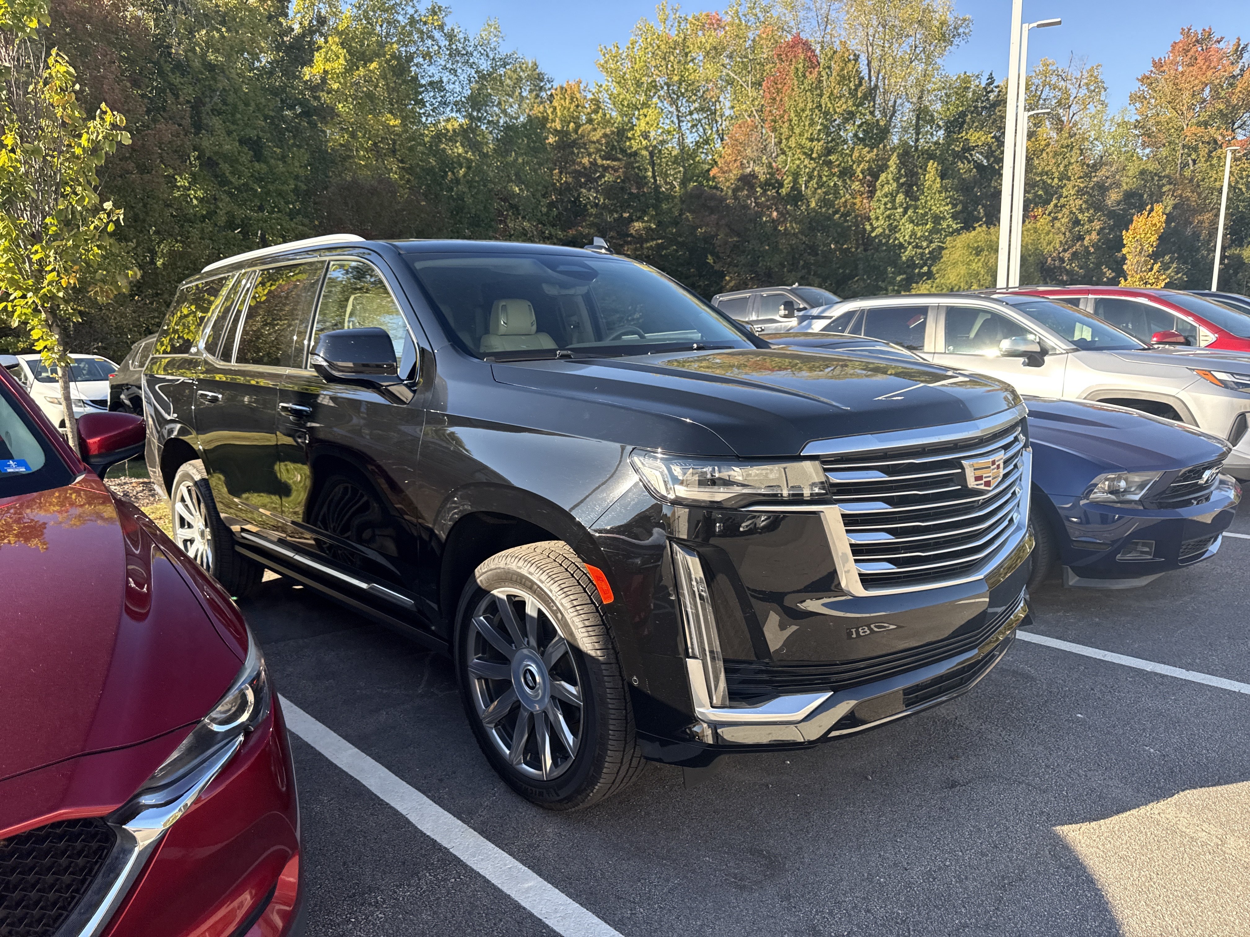 Used 2021 Cadillac Escalade Premium Luxury Platinum w/ Heavy-Duty Trailer Package AWD/4WD image 5