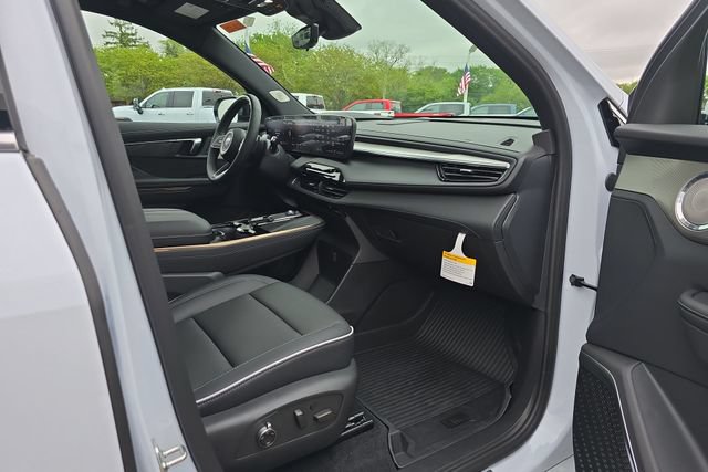 New 2026 Buick Enclave Avenir w/ Super Cruise Package FWD image 30