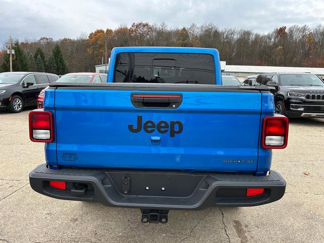 New 2025 Jeep Gladiator High Tide image 4