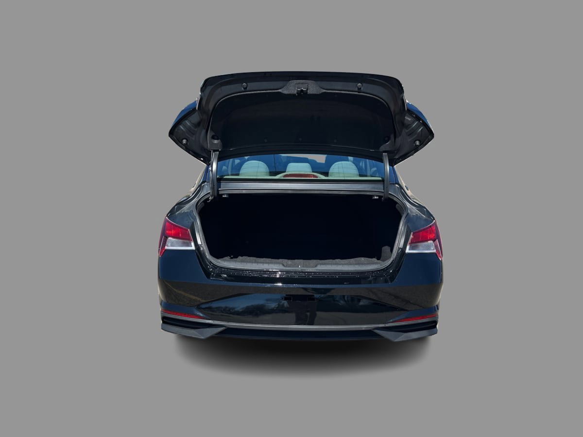 Used 2022 Hyundai Elantra SE FWD image 13