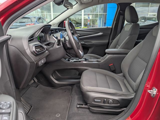 Used 2023 Chevrolet Bolt EUV LT w/ Comfort Package FWD image 10