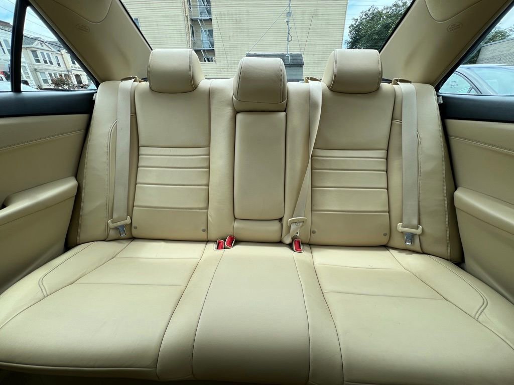 Used 2015 Toyota Camry XLE w/ Advanced Technology Package FWD image 15