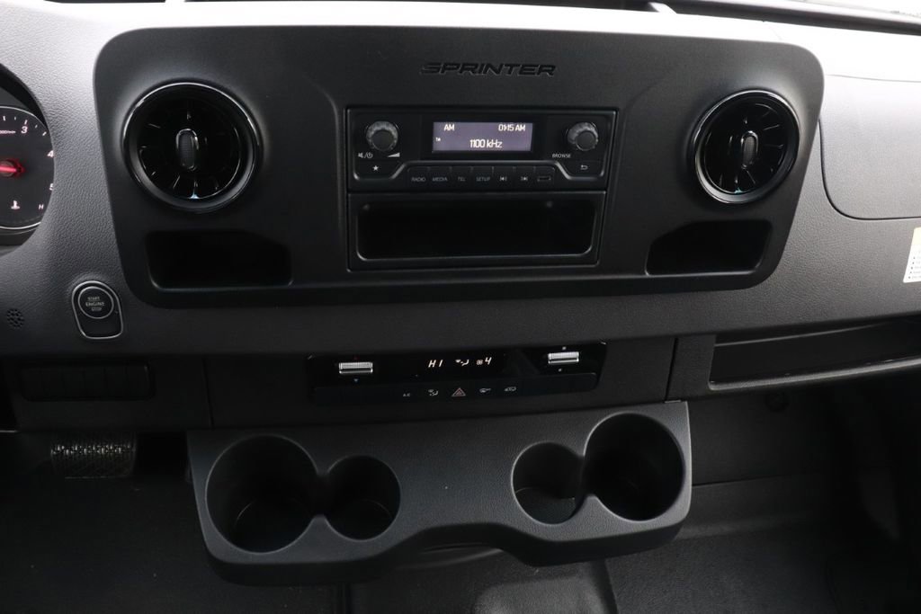 Used 2025 Mercedes-Benz Sprinter 2500 image 60