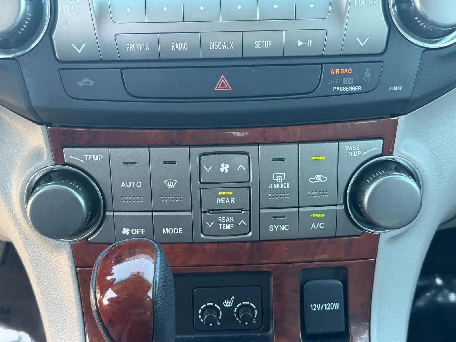 Used 2012 Toyota Highlander Limited w/ Tow Pkg AWD/4WD image 27
