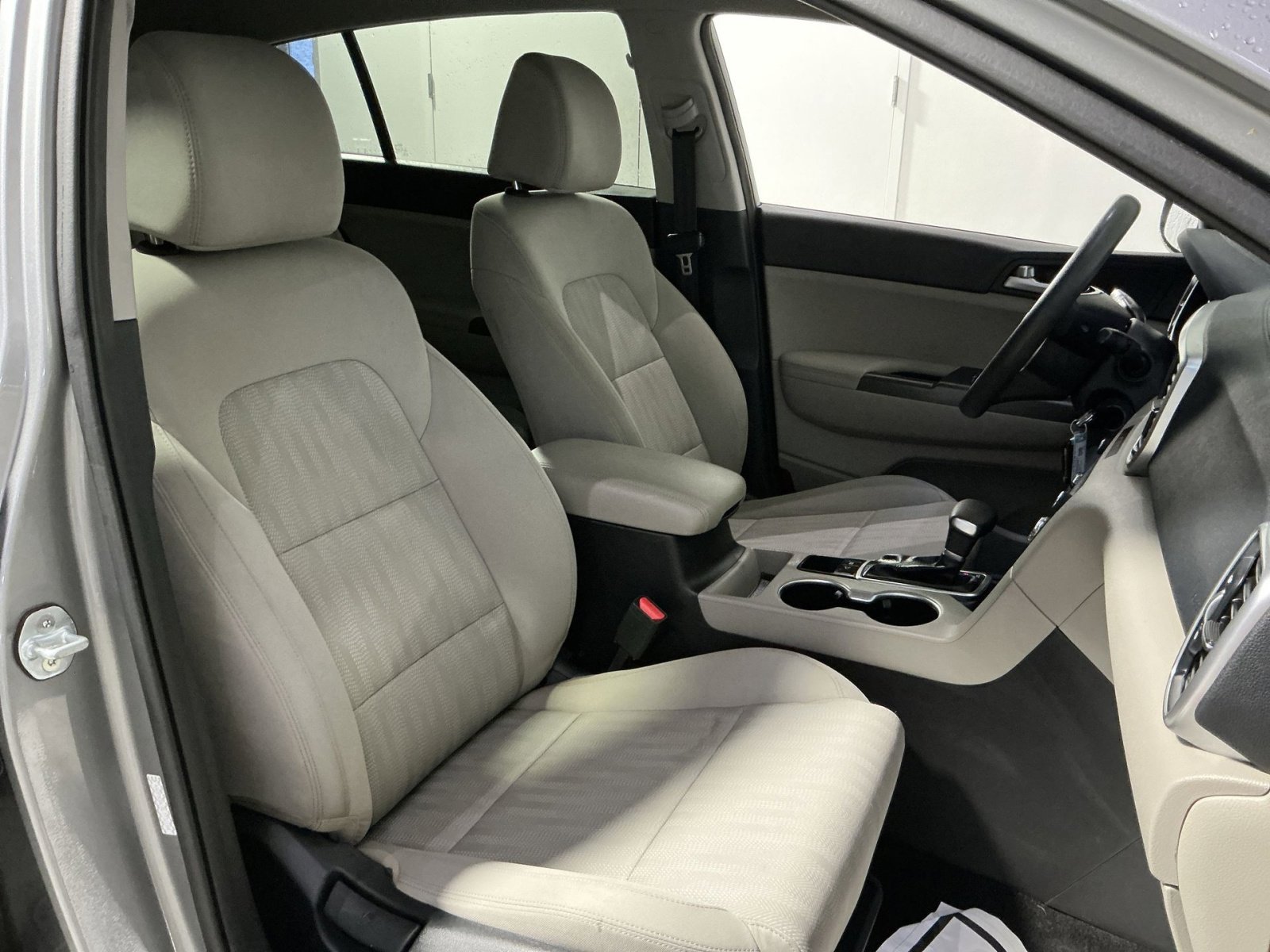 Used 2020 Kia Sportage LX FWD image 25